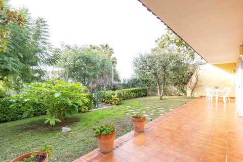 Villa de 6 dormitorios en venta en Sant Just Desvern, Barcelona, Cataluña, Spain № 3942 - foto 15