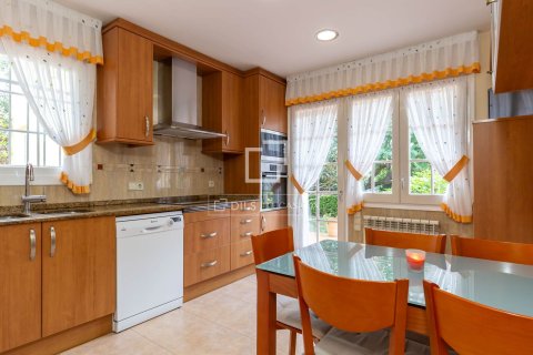 Villa de 6 dormitorios en venta en Sant Just Desvern, Barcelona, Cataluña, Spain № 3942 - foto 21