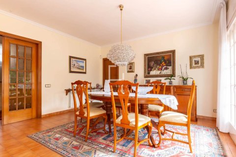 Villa de 6 dormitorios en venta en Sant Just Desvern, Barcelona, Cataluña, Spain № 3942 - foto 19