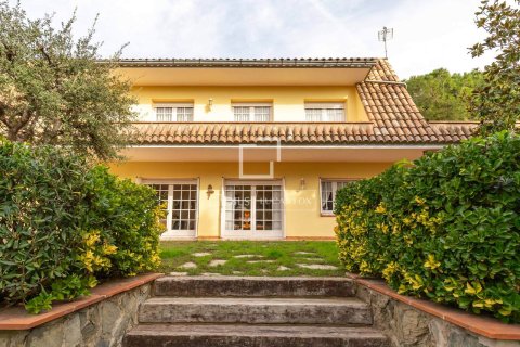 Villa de 6 dormitorios en venta en Sant Just Desvern, Barcelona, Cataluña, Spain № 3942