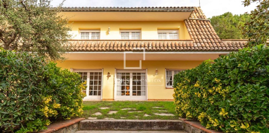 Villa de 6 dormitorios en venta en Sant Just Desvern, Barcelona, Cataluña, Spain № 3942