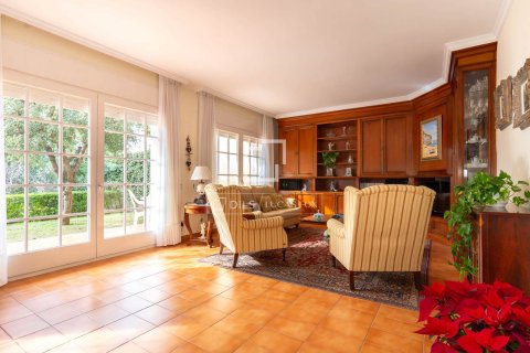 Villa de 6 dormitorios en venta en Sant Just Desvern, Barcelona, Cataluña, Spain № 3942 - foto 7