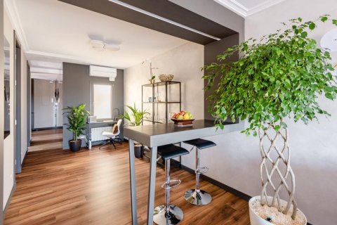 Apartamento de 2 dormitorios en venta en Barcelona, Cataluña, Spain № 6188 - foto 4