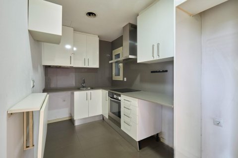 Apartamento de 2 dormitorios en venta en Barcelona, Cataluña, Spain № 6186 - foto 4