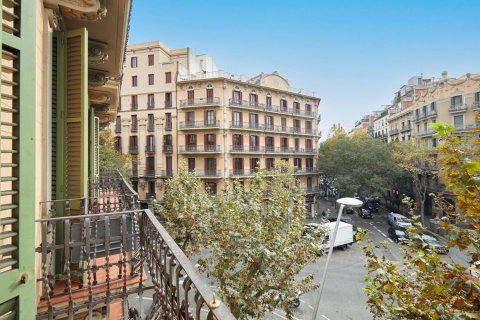 Apartamento de 2 dormitorios en venta en Barcelona, Cataluña, Spain № 6186 - foto 7
