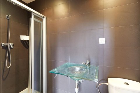 Apartamento de 2 dormitorios en venta en Barcelona, Cataluña, Spain № 6186 - foto 5