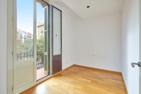 Apartamento de 2 dormitorios en venta en Barcelona, Cataluña, Spain № 6186 - foto 11