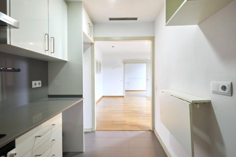 Apartamento de 2 dormitorios en venta en Barcelona, Cataluña, Spain № 6186 - foto 18