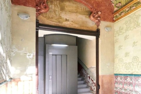 Apartamento de 2 dormitorios en venta en Barcelona, Cataluña, Spain № 6186 - foto 22