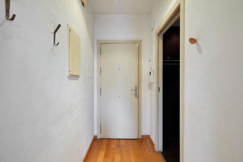 Apartamento de 2 dormitorios en venta en Barcelona, Cataluña, Spain № 6186 - foto 8