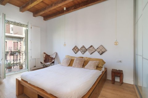 Купить квартиру в Барселона, Испания с 3 комнаты, 69м², № 6189 - фото 17