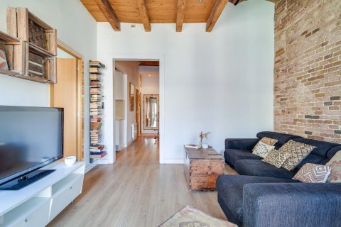 Купить квартиру в Барселона, Испания с 3 комнаты, 69м², № 6189 - фото 9