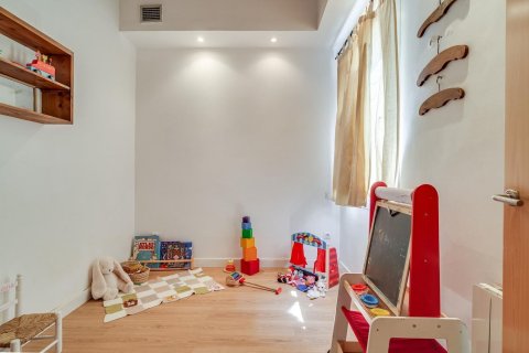 Купить квартиру в Барселона, Испания с 3 комнаты, 69м², № 6189 - фото 20