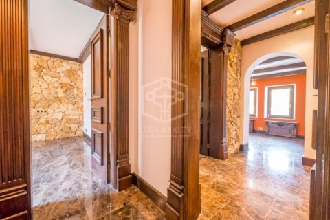 Villa de 4 dormitorios en venta en Blanes, Gerona, Cataluña, Spain № 919 - foto 19