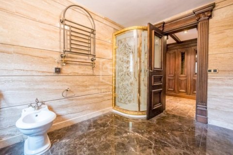Villa de 4 dormitorios en venta en Blanes, Gerona, Cataluña, Spain № 919 - foto 22