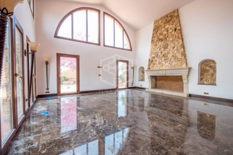 Villa de 4 dormitorios en venta en Blanes, Gerona, Cataluña, Spain № 919 - foto 12