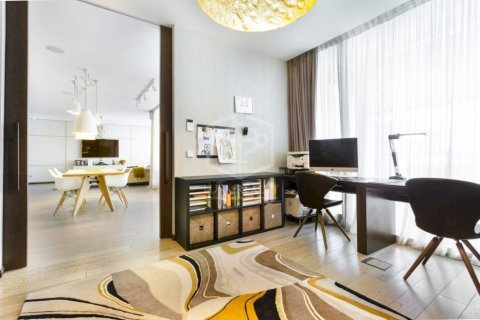Apartamento de 4 dormitorios en venta en Barcelona, Cataluña, Spain № 915 - foto 11