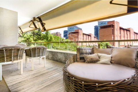 Apartamento de 4 dormitorios en venta en Barcelona, Cataluña, Spain № 915 - foto 6