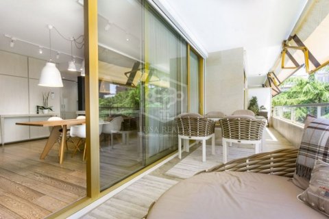 Apartamento de 4 dormitorios en venta en Barcelona, Cataluña, Spain № 915 - foto 5