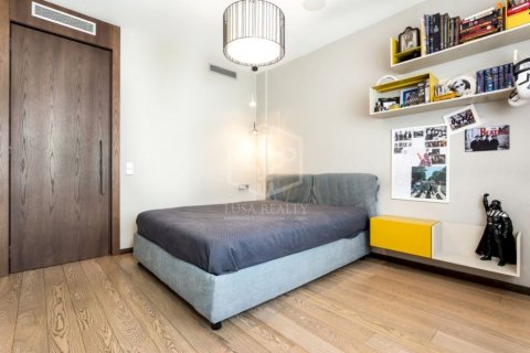 Apartamento de 4 dormitorios en venta en Barcelona, Cataluña, Spain № 915 - foto 14