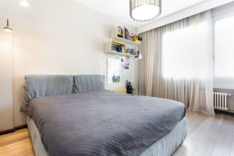 Apartamento de 4 dormitorios en venta en Barcelona, Cataluña, Spain № 915 - foto 13