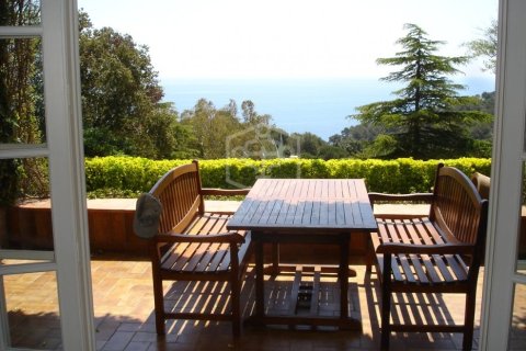 Villa de 7 dormitorios en venta en Blanes, Gerona, Cataluña, Spain № 917 - foto 4