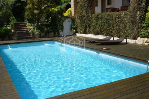 Villa de 7 dormitorios en venta en Blanes, Gerona, Cataluña, Spain № 917 - foto 10