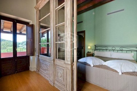 Propiedad comercial de 12 dormitorios en venta en Barcelona, Cataluña, Spain № 918 - foto 16