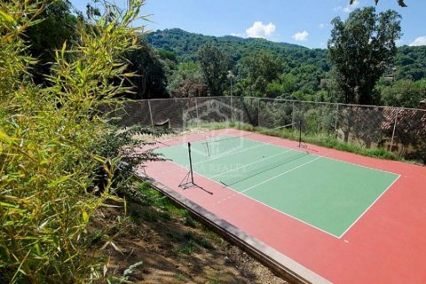 Propiedad comercial de 12 dormitorios en venta en Barcelona, Cataluña, Spain № 918 - foto 26