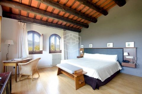 Propiedad comercial de 12 dormitorios en venta en Barcelona, Cataluña, Spain № 918 - foto 14