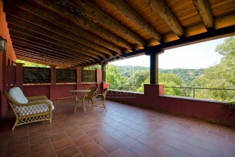 Propiedad comercial de 12 dormitorios en venta en Barcelona, Cataluña, Spain № 918 - foto 20
