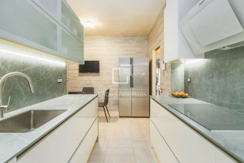 Ático de 3 dormitorios en venta en Barcelona, Cataluña, Spain № 8650 - foto 28