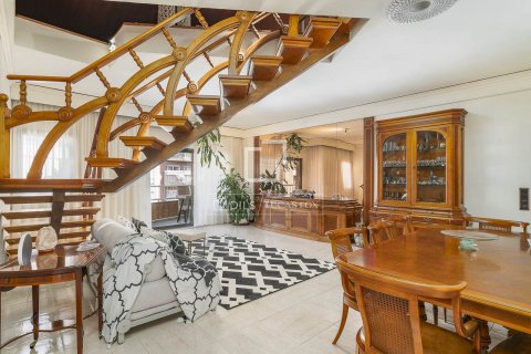 Ático de 3 dormitorios en venta en Barcelona, Cataluña, Spain № 8650 - foto 4