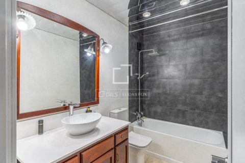 Ático de 3 dormitorios en venta en Barcelona, Cataluña, Spain № 8650 - foto 15