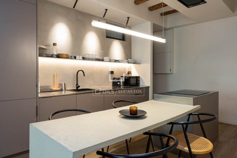 Купить квартиру в Барселона, Испания с 1 спальня, 42м², № 8647 - фото 6