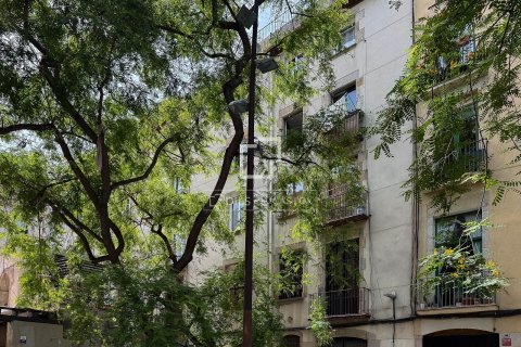 Купить квартиру в Барселона, Испания с 1 спальня, 42м², № 8647 - фото 19