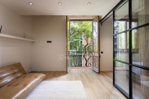Купить квартиру в Барселона, Испания с 1 спальня, 42м², № 8647 - фото 9