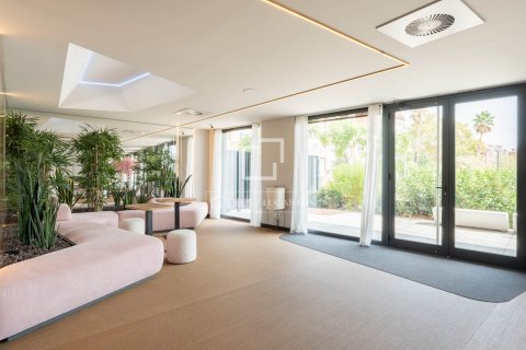 Apartamento de 2 dormitorios en venta en Barcelona, Cataluña, Spain № 8649 - foto 16