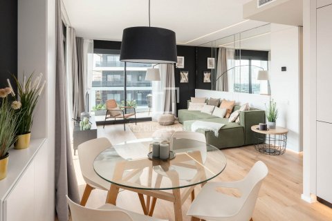 Apartamento de 2 dormitorios en venta en Barcelona, Cataluña, Spain № 8649 - foto 10