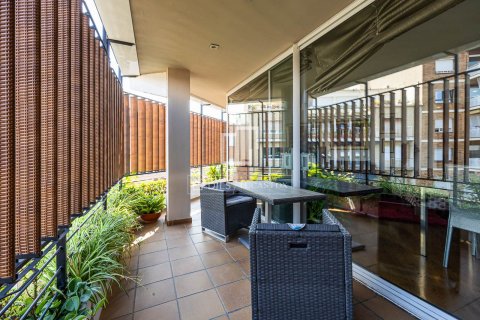 3 bedrooms apartment for sale in Barcelona, Catalonia, Spain № 8640