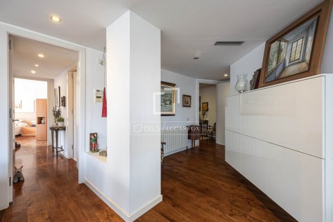 Купить квартиру в Барселона, Испания с 3 спальни, 124м², № 8640 - фото 12