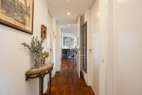 Купить квартиру в Барселона, Испания с 3 спальни, 124м², № 8640 - фото 18