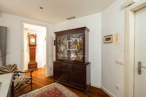 Купить квартиру в Барселона, Испания с 3 спальни, 124м², № 8640 - фото 13