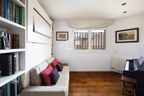 Купить квартиру в Барселона, Испания с 3 спальни, 124м², № 8640 - фото 14
