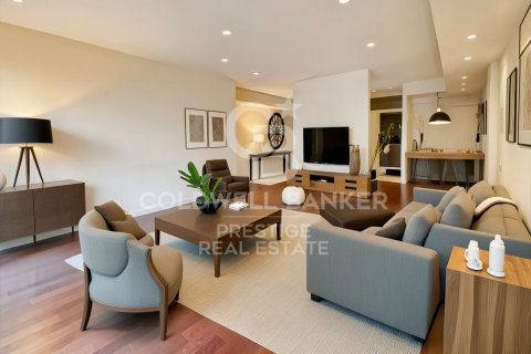 Apartamento de 3 dormitorios en venta en Barcelona, Cataluña, Spain № 7846 - foto 27