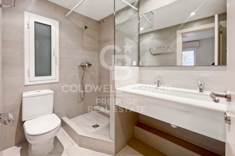 Apartamento de 3 dormitorios en venta en Barcelona, Cataluña, Spain № 7846 - foto 11
