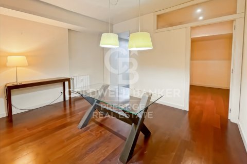 Apartamento de 3 dormitorios en venta en Barcelona, Cataluña, Spain № 7846 - foto 25