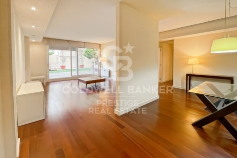 Apartamento de 3 dormitorios en venta en Barcelona, Cataluña, Spain № 7846 - foto 9