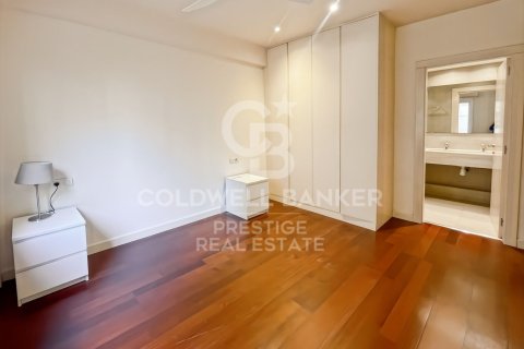 Apartamento de 3 dormitorios en venta en Barcelona, Cataluña, Spain № 7846 - foto 18