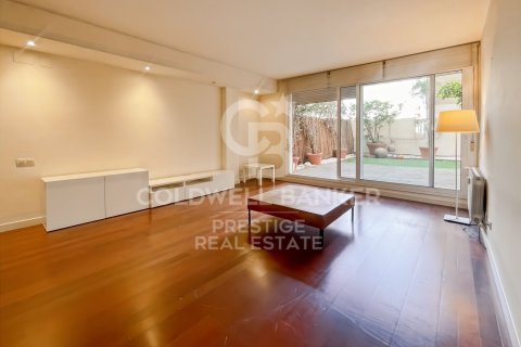 Apartamento de 3 dormitorios en venta en Barcelona, Cataluña, Spain № 7846 - foto 8